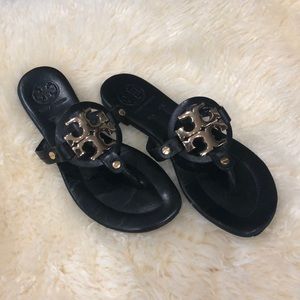 ✨Tory Burch Metal Logo Miller Sandals✨